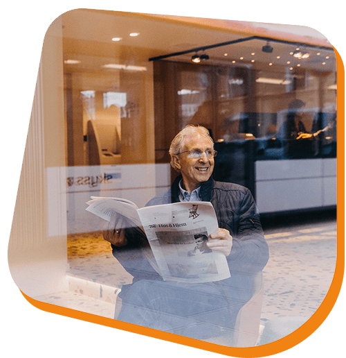 pensjonist leser avis.png